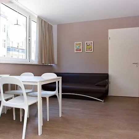 Apartmenthouse Berlin - Am Goerlitzer Park-2